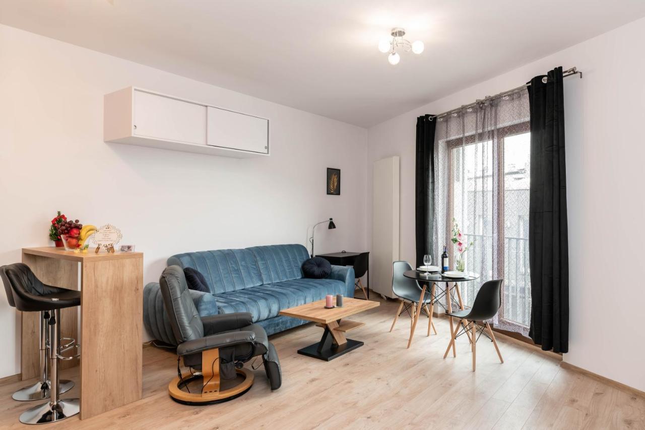 Ferienwohnung Apartwro - Apartament Przy Wyspie Slodowej, Garaz, Projektor, Rowery Breslau Exterior foto