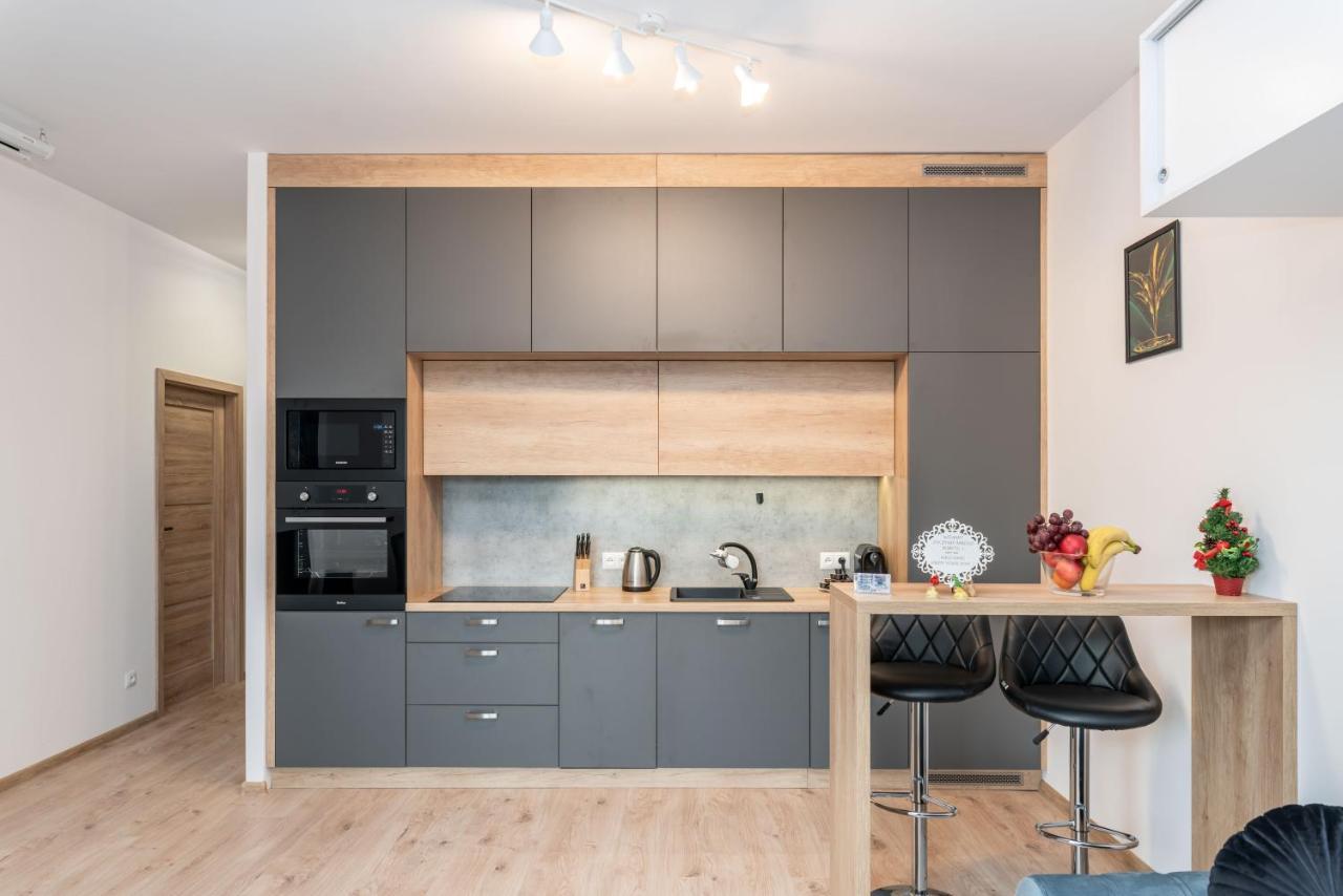 Ferienwohnung Apartwro - Apartament Przy Wyspie Slodowej, Garaz, Projektor, Rowery Breslau Exterior foto